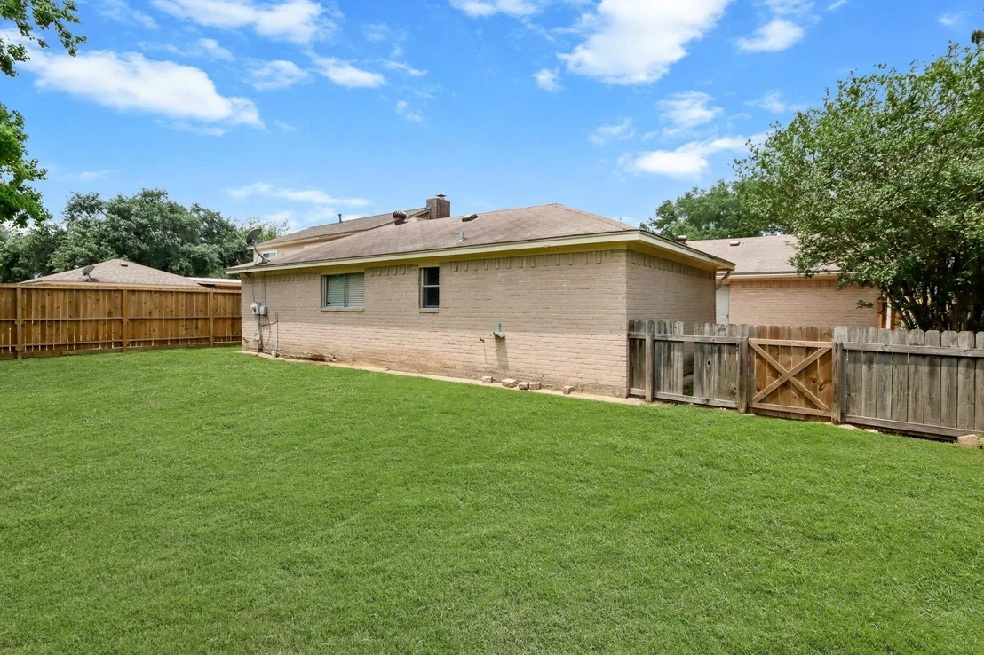 Photo of 6919 River Mill Drive