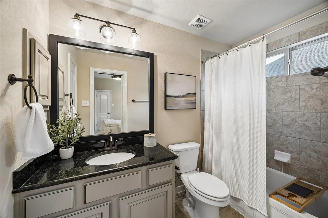 Photo of 18 Blue Bungalow Drive