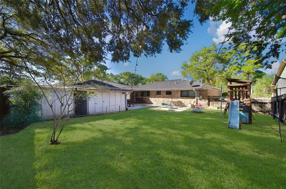 Photo of 4402 Fallbrook Drive