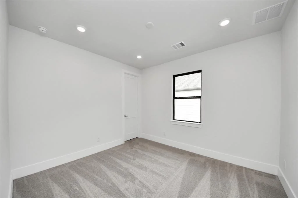 Photo of 405 Forest Reserve Place
