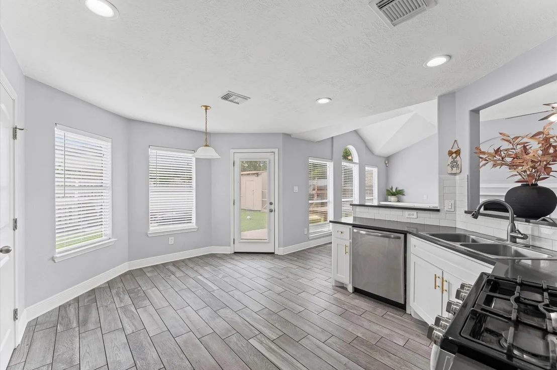 Photo of 6218 Knollwood Trail