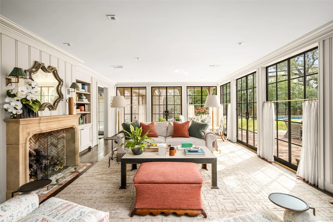 Photo of 1419 Kirby Drive