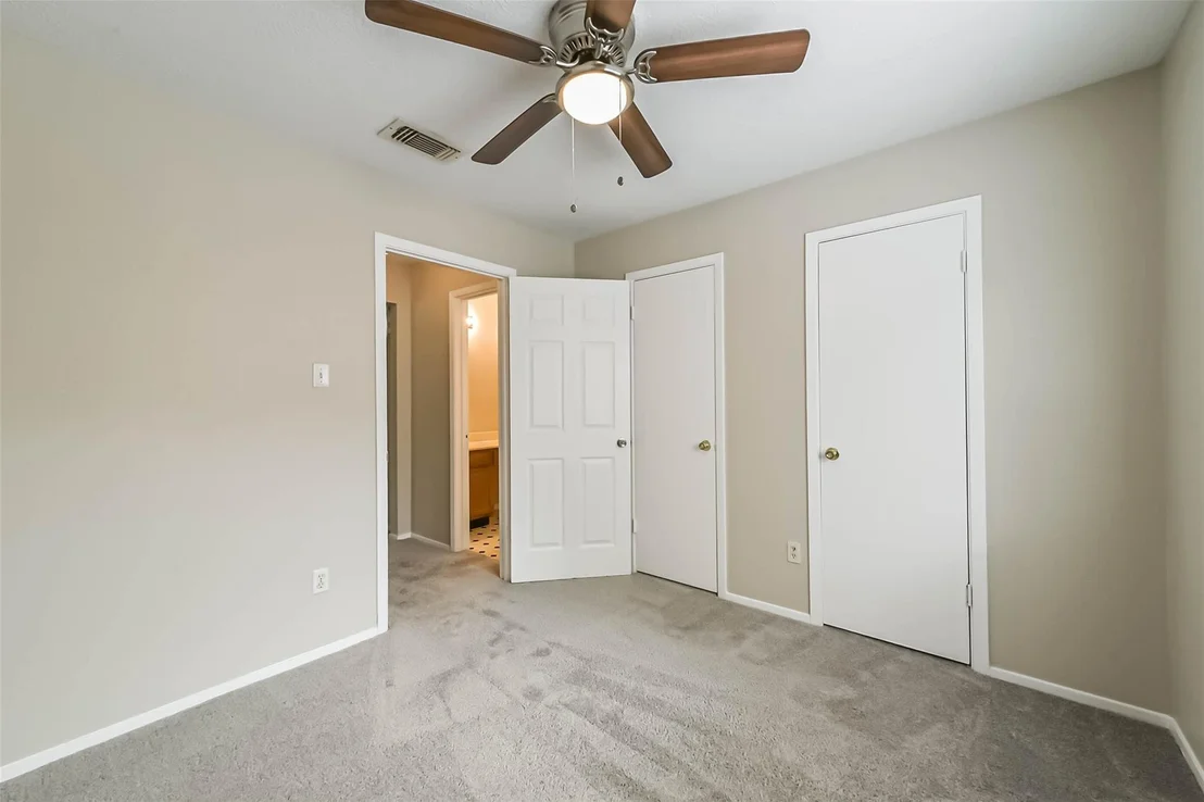 Photo of 20015 Lions Gate Drive