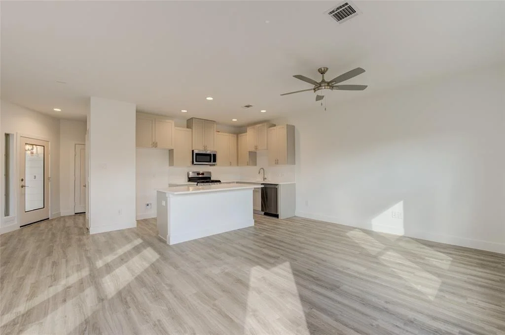 Photo of 466 S Centro Circle