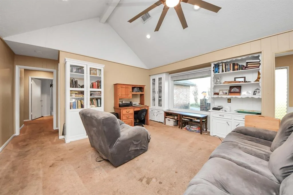 Photo of 20521 Lakeside Drive