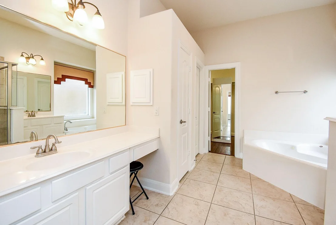 Photo of 6023 Gatewood Manor Drive