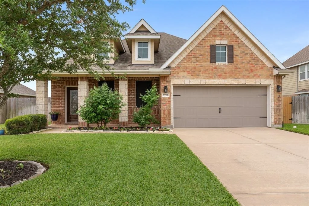 Photo of 9703 Wincrest Drive