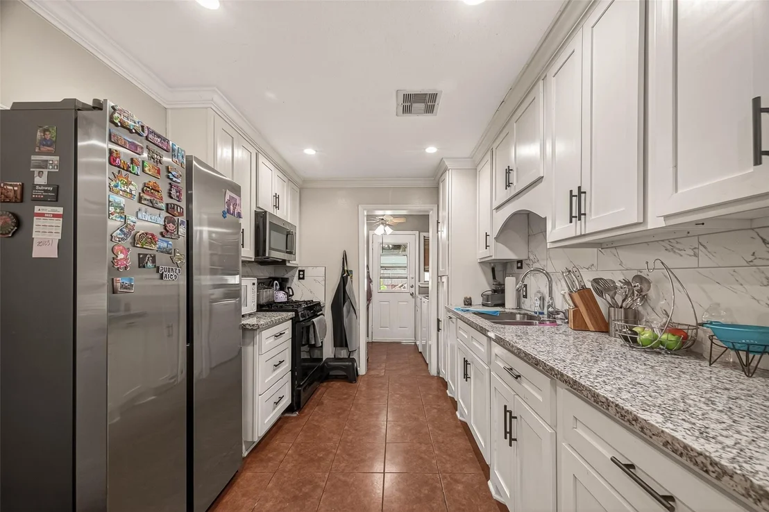 Photo of 2111 Hickory Lane
