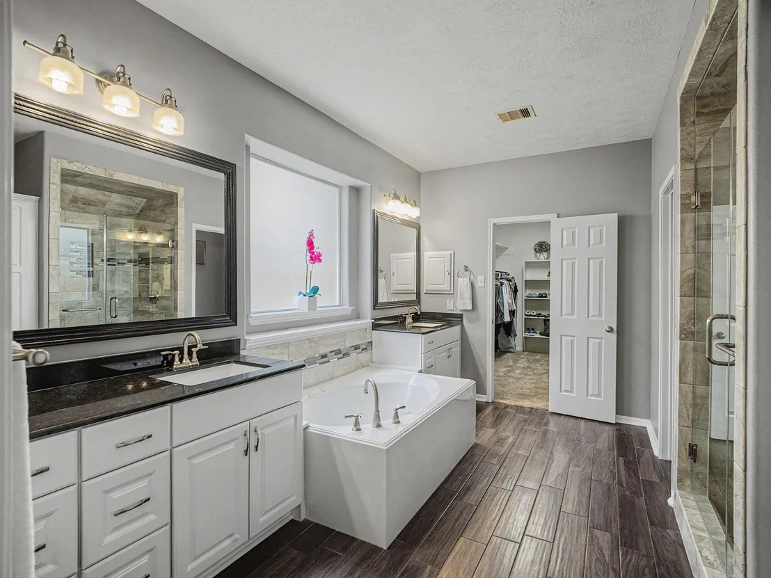 Photo of 2210 Fox Path