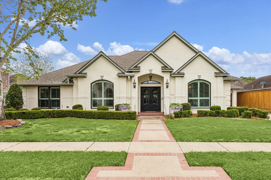 Photo of 2313 Augusta Drive