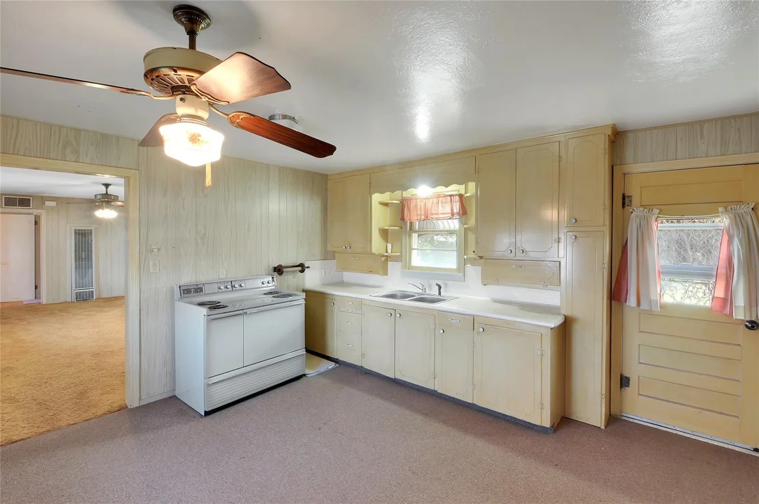Photo of 302 3rd Street