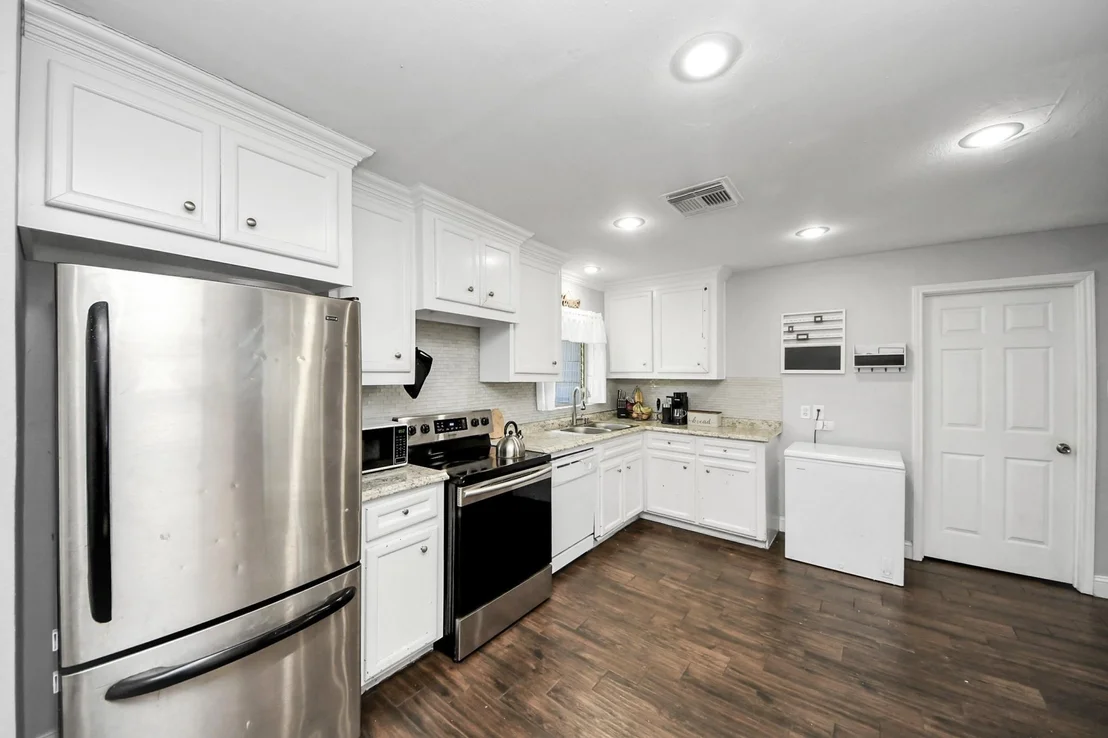 Photo of 805 Armor Avenue