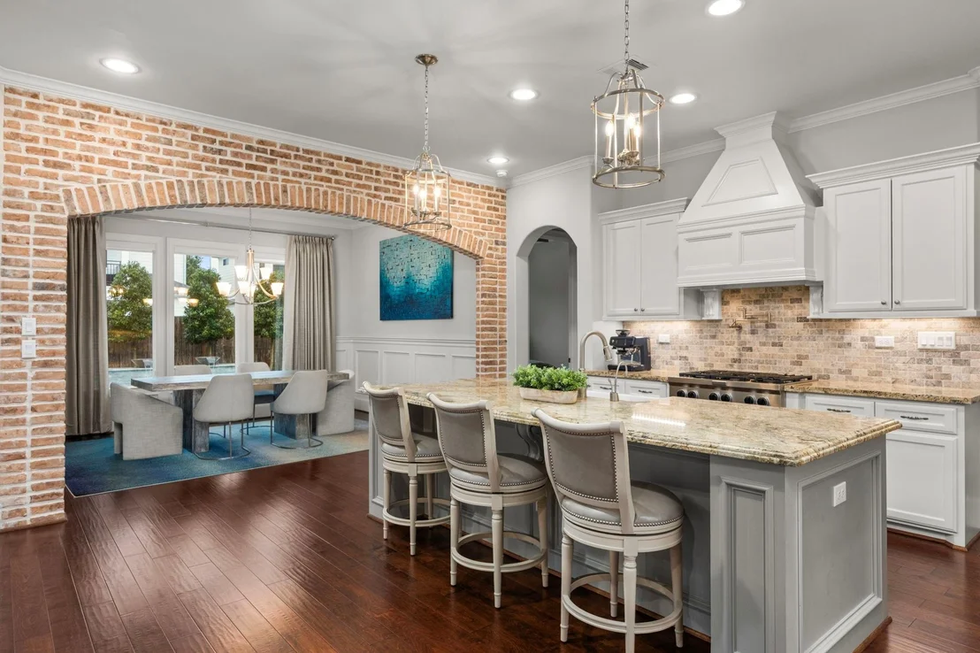 Photo of 1355 Chippendale Road