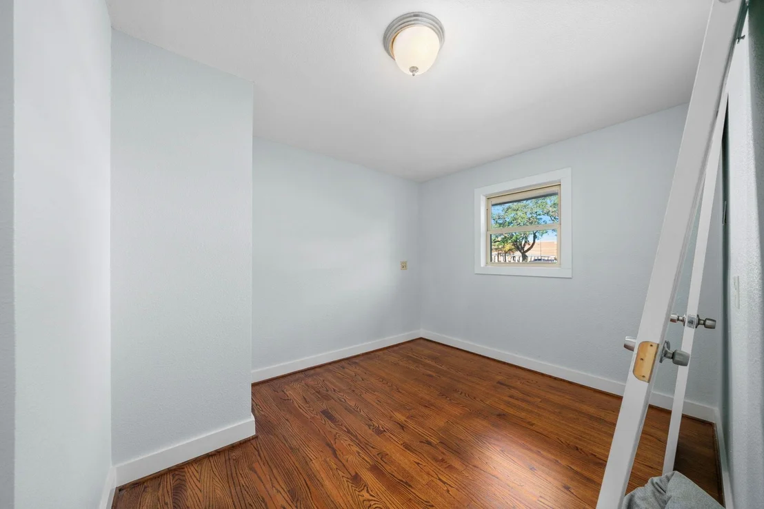 Photo of 1723 Campbell Road