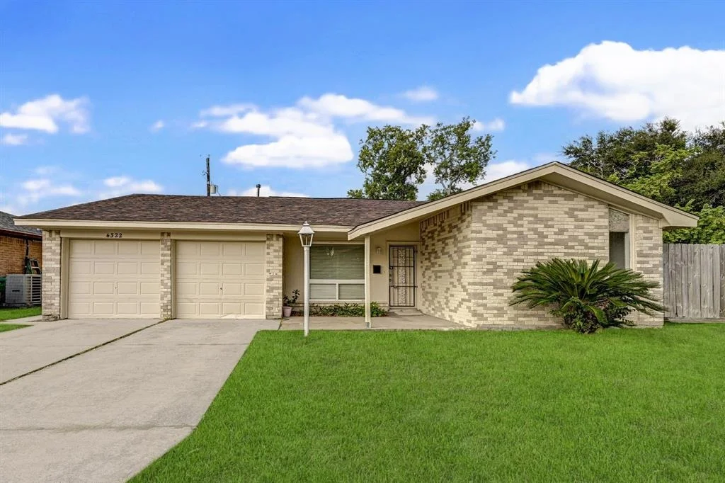 Photo of 4322 Smooth Oak Lane