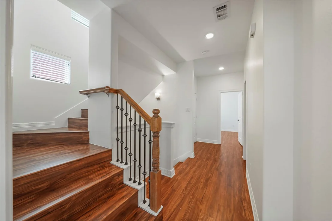 Photo of 724 Link Road