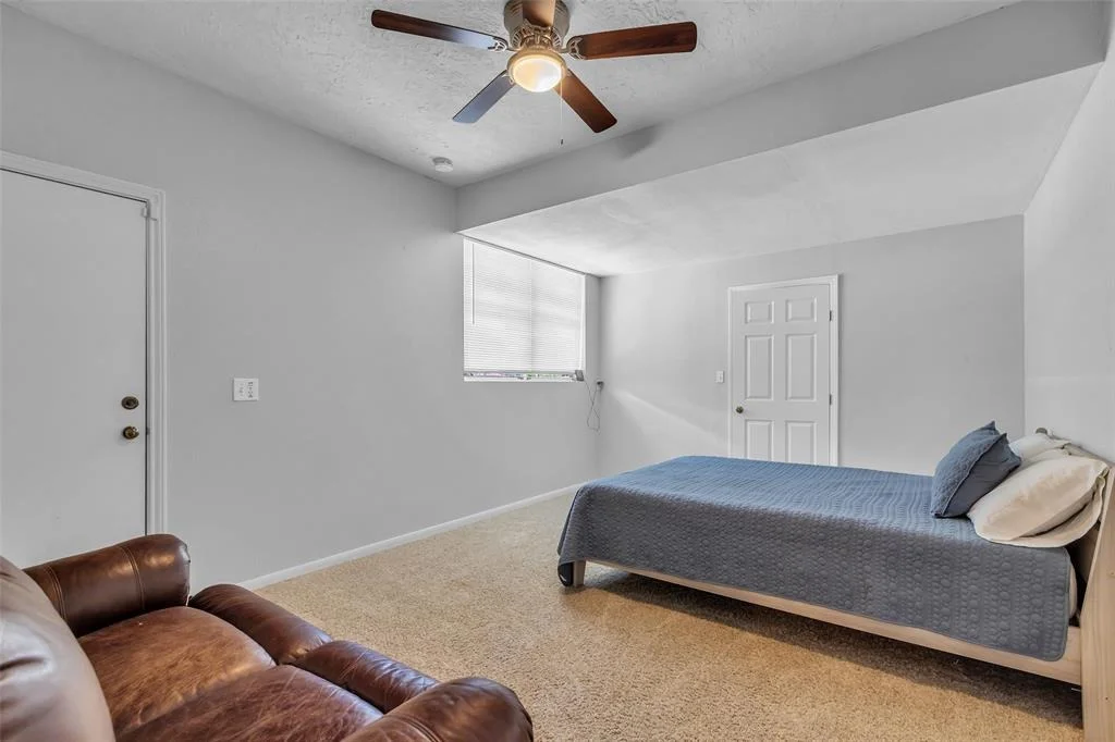 Photo of 923 Paradise Lane