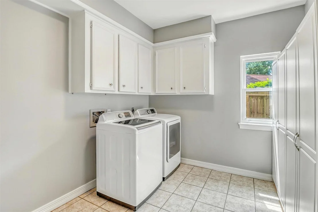 Photo of 24818 Lakebriar Drive