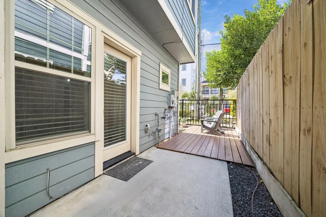 Photo of 734 Nicholson