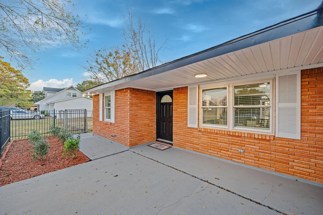 Photo of 6004 Homestead Road