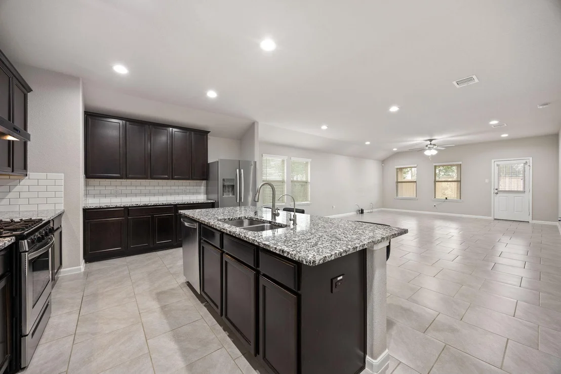 Photo of 18442 Grayson Bluff Way