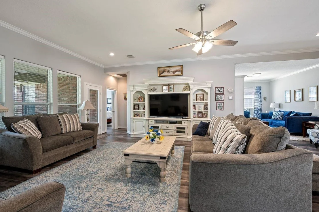 Photo of 2438 Sullivan Lane