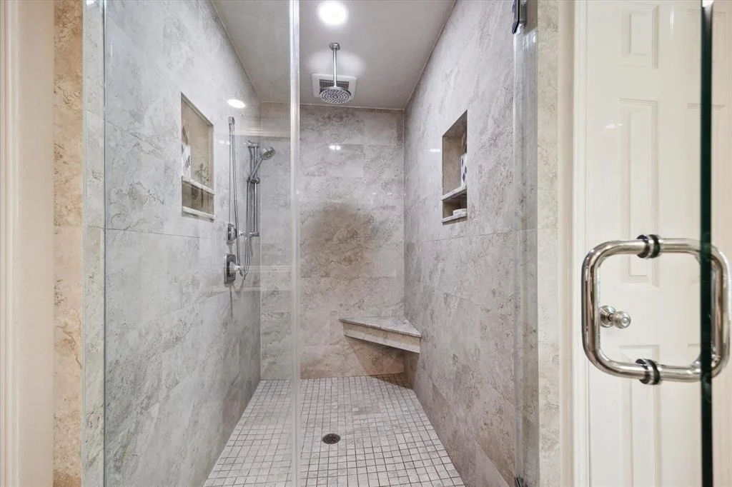 Photo of 15927 Meadowside Drive