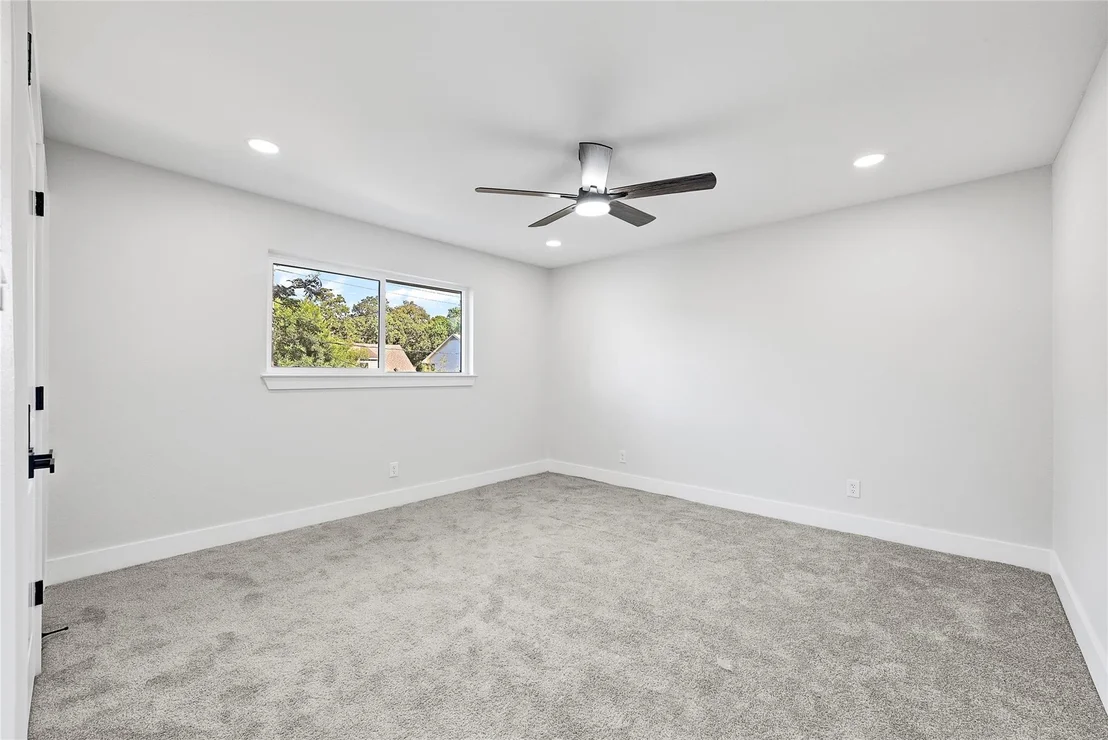 Photo of 5610 Oak Trail Lane