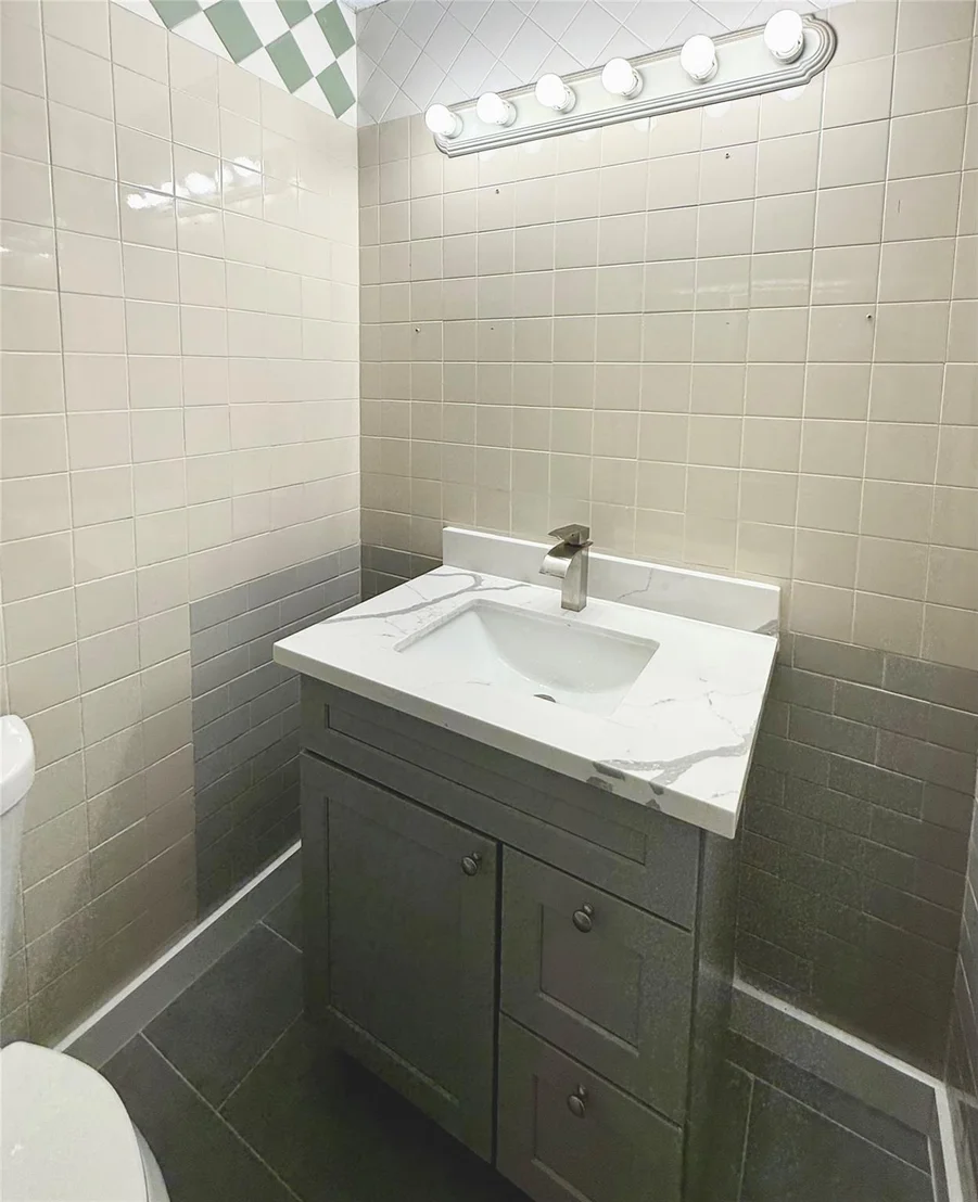 Photo of 12210 Cliffgate Drive