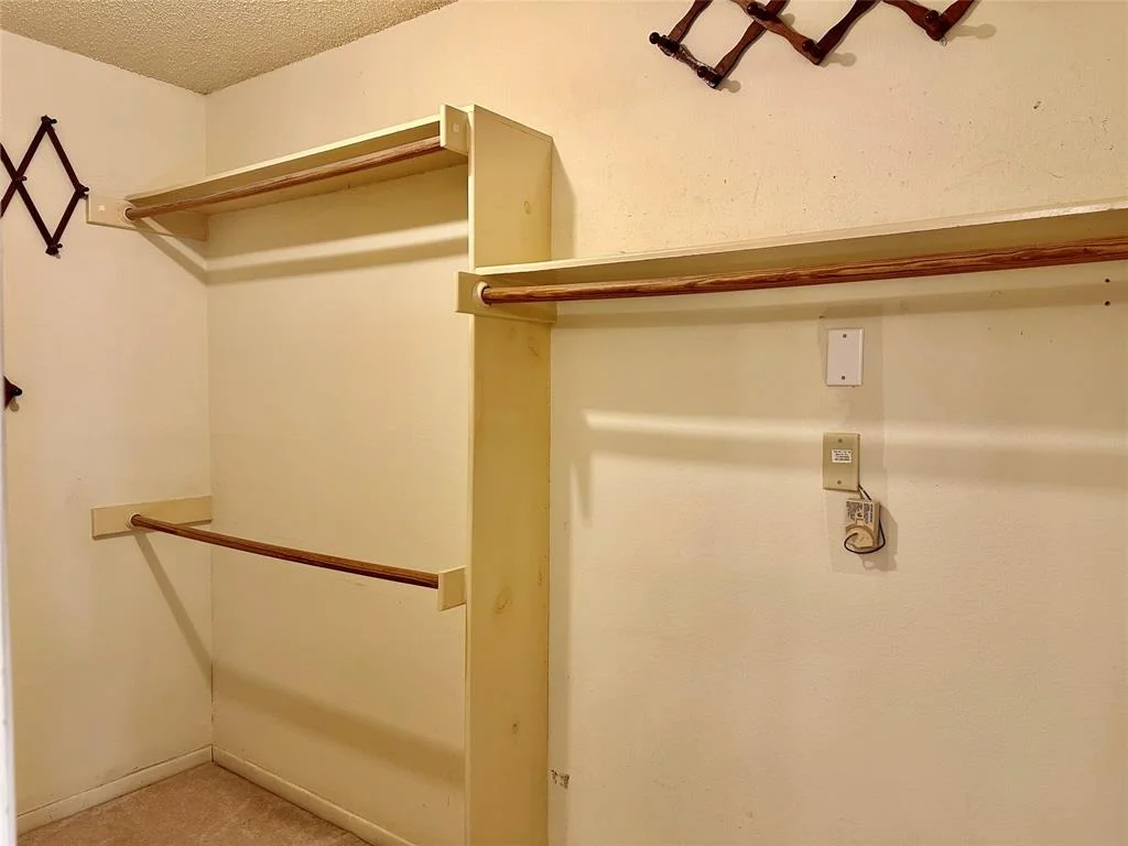 Photo of 21 N Mossrock Road