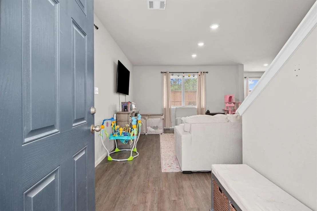 Photo of 1325 Mount Bassie Trail