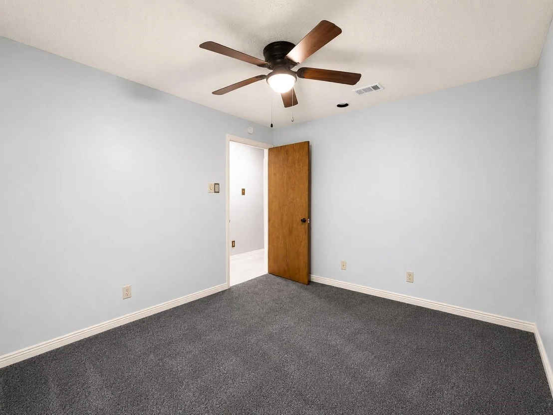 Photo of 708 Shady Lane