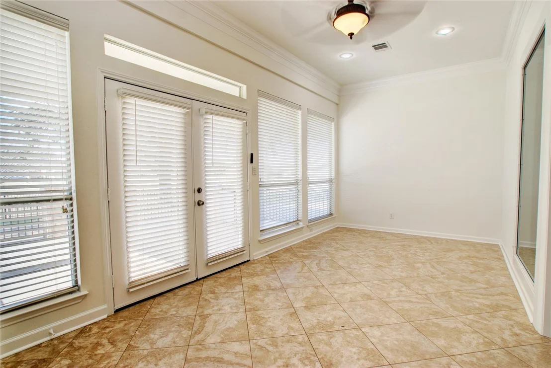 Photo of 3327 River Bend Drive
