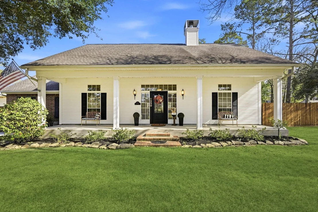 Photo of 1250 Heritage Lane