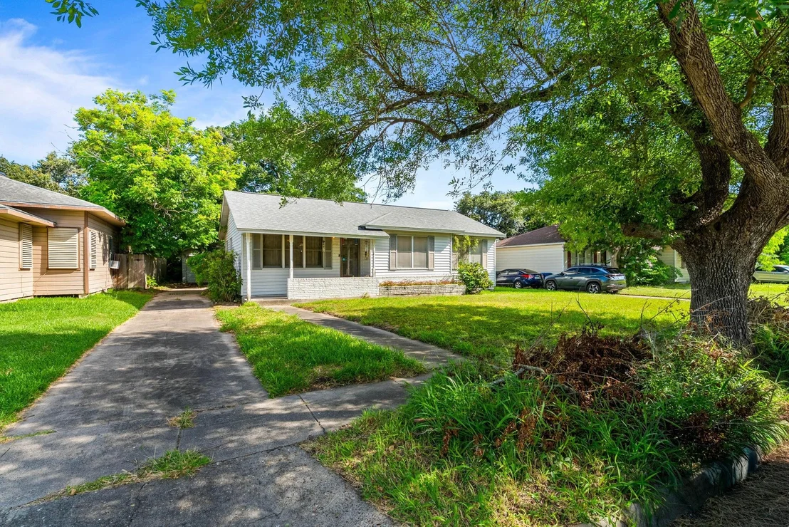 Photo of 1014 Barracuda Place