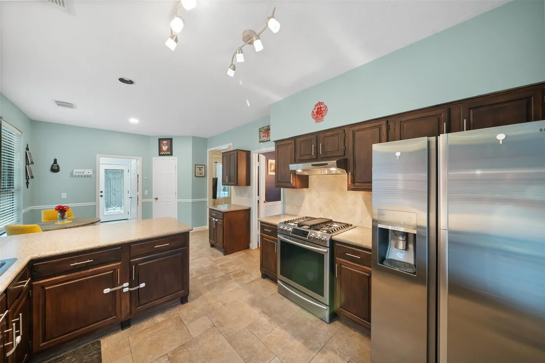 Photo of 84 E Stony End Place