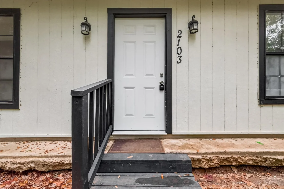 Photo of 2103 Bayou Drive