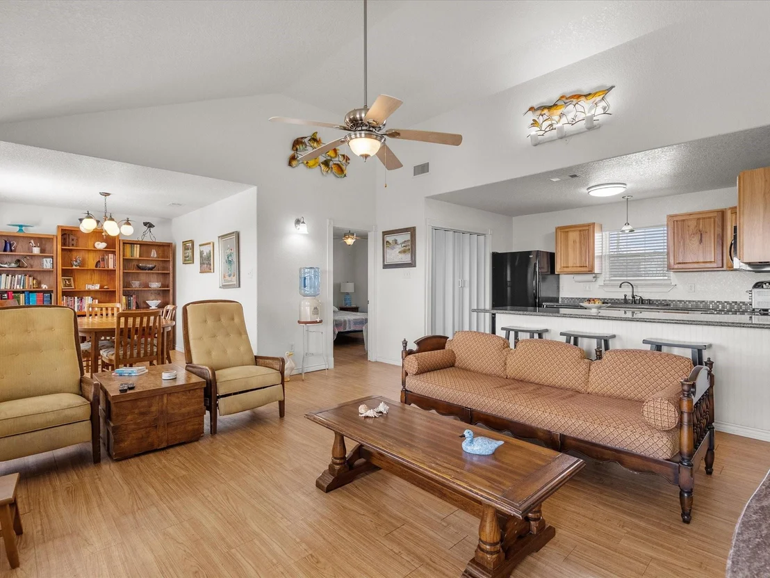 Photo of 1206 Middle Drive W