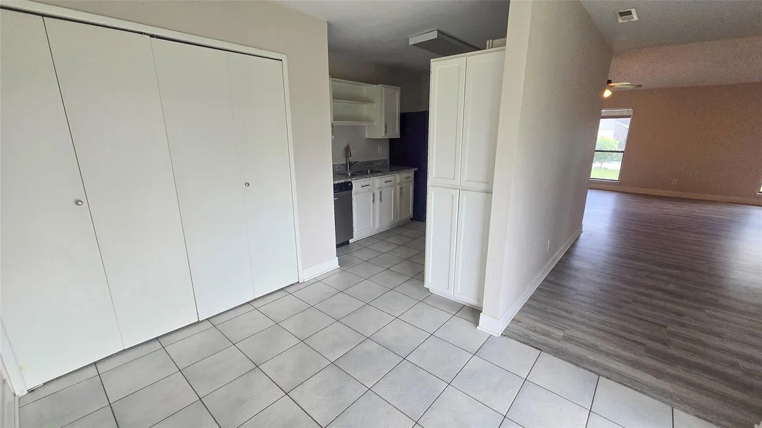 Photo of 6934 Tara Drive