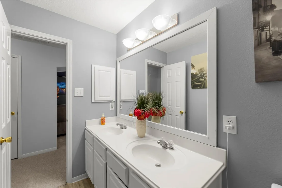 Photo of 4811 Redwing Brook Trail