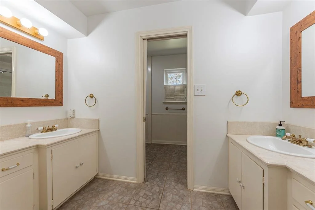Photo of 10122 Shady River Drive
