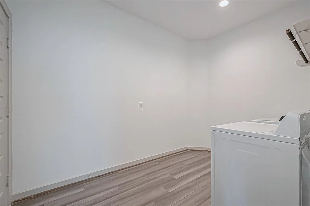 Photo of 28322 Hannahs Harbor Lane