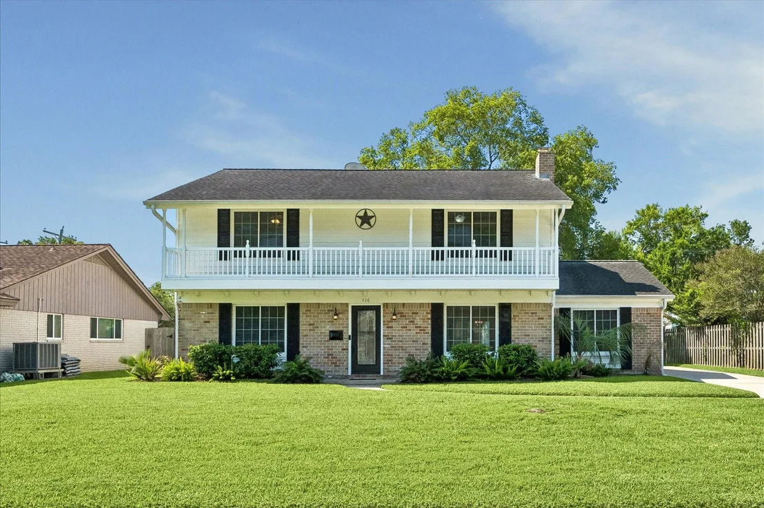 Photo of 426 Pebblebrook Drive