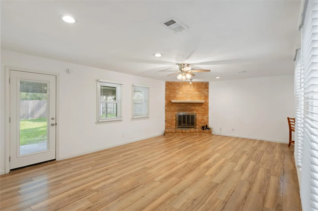 Photo of 217 Wellwood Lane