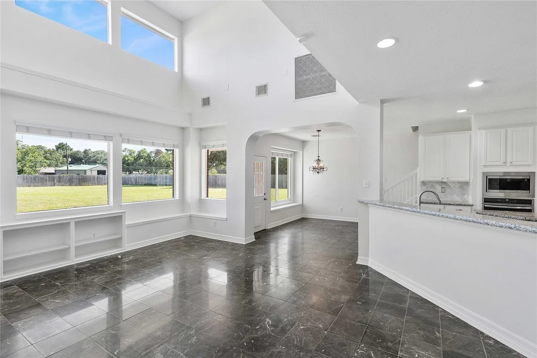 Photo of 17802 White Oak Hill