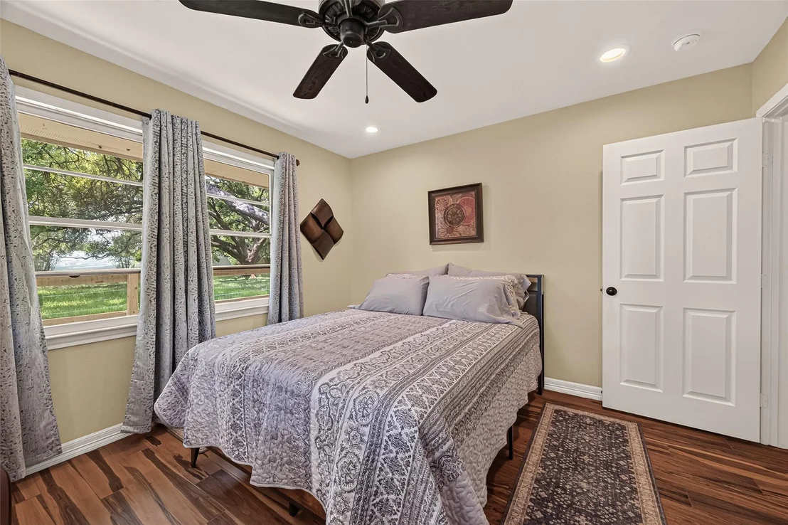 Photo of 5606 Highland Road