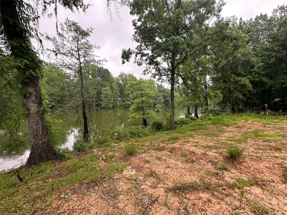 Photo of 454 Lakeview Drive