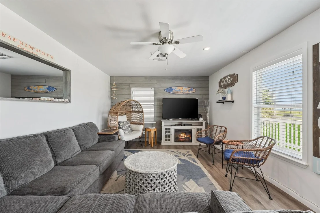 Photo of 16519 Blackbeard Road