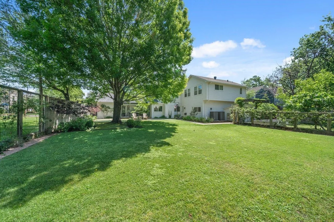 Photo of 6510 Community Drive