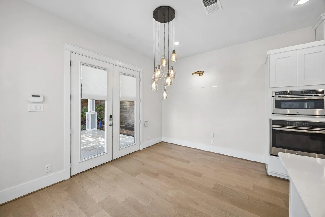 Photo of 8558 Ridgepoint Drive